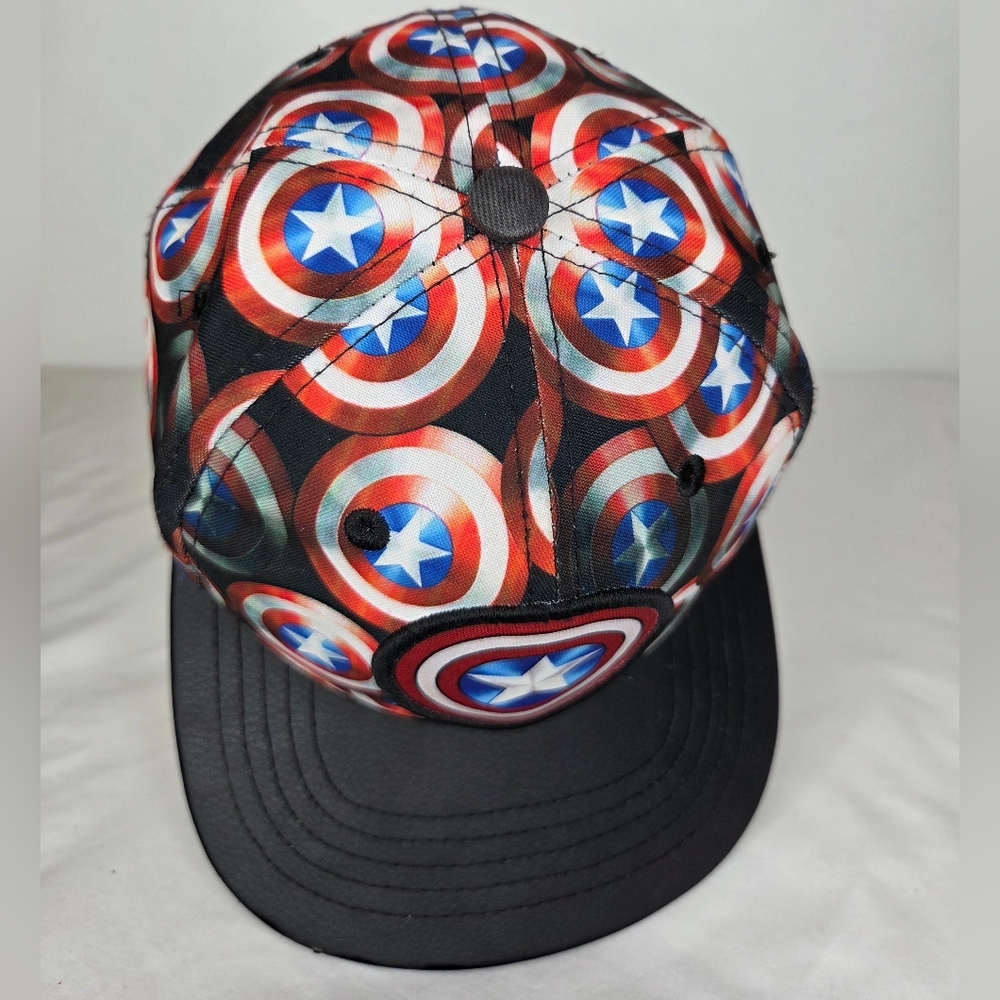 Marvel OS Captain America Shield Snapback Cap - Picture 5 of 8